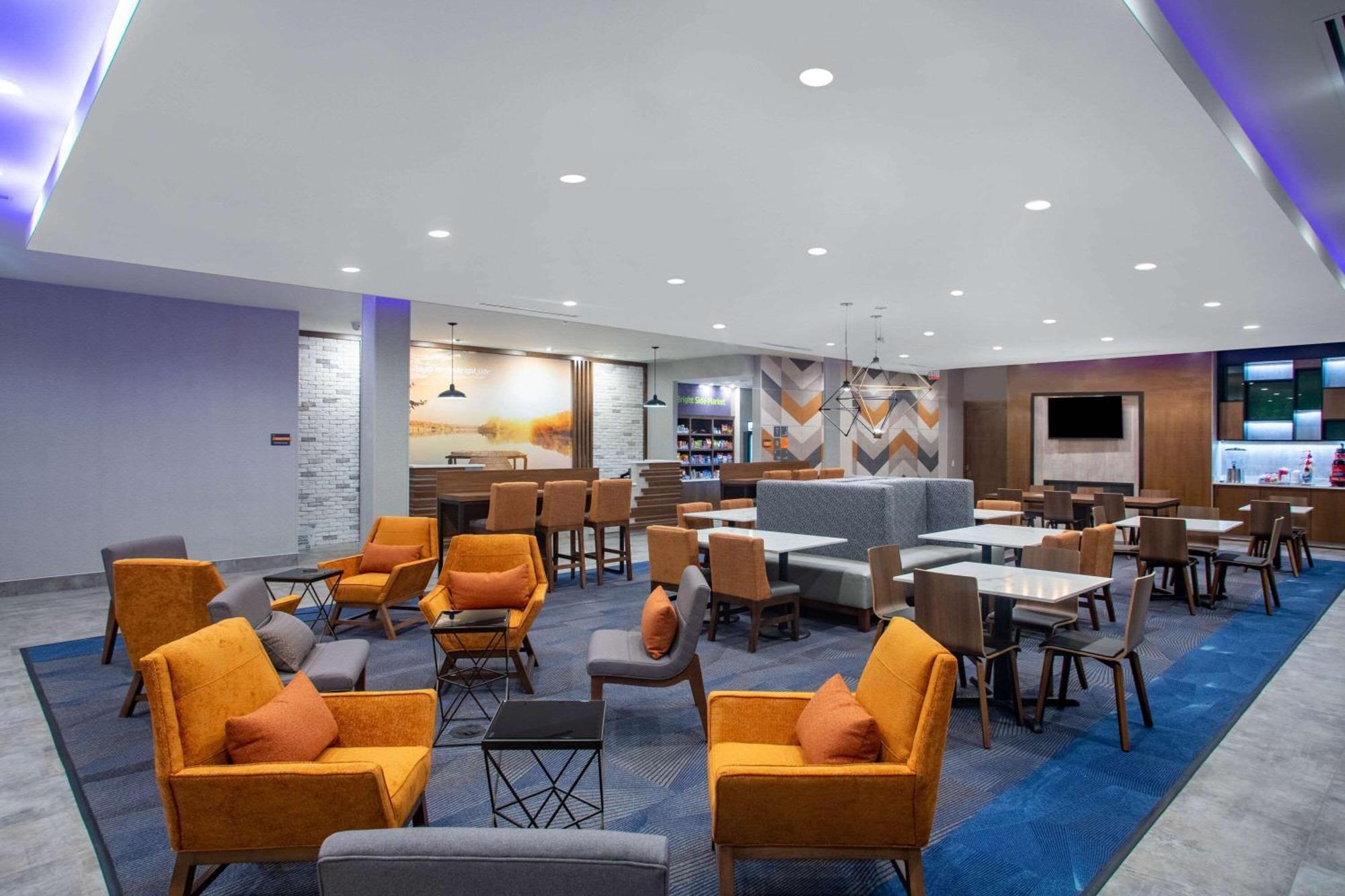 La Quinta Inn & Suites By Wyndham Oxford Ngoại thất bức ảnh